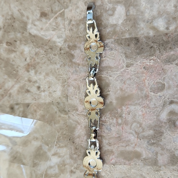 Silver Skull Bracelet, New - Picture 3 of 4